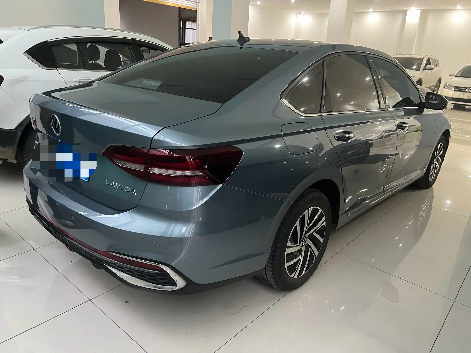 2023 VOLKSWAGEN LAVIDA thumbnail 4