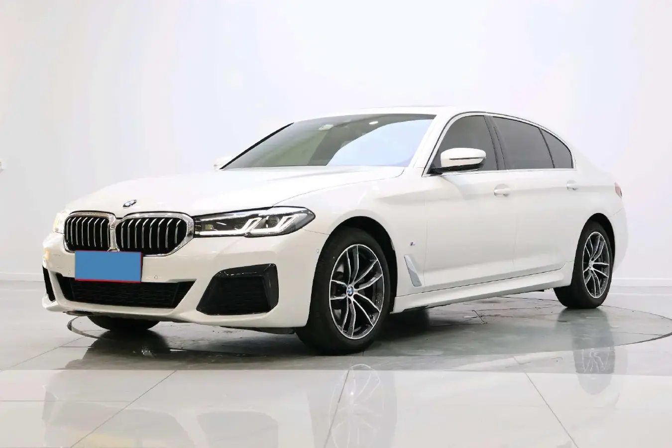 2021 BMW 5 Series 2.0T 184HP L4 8AT