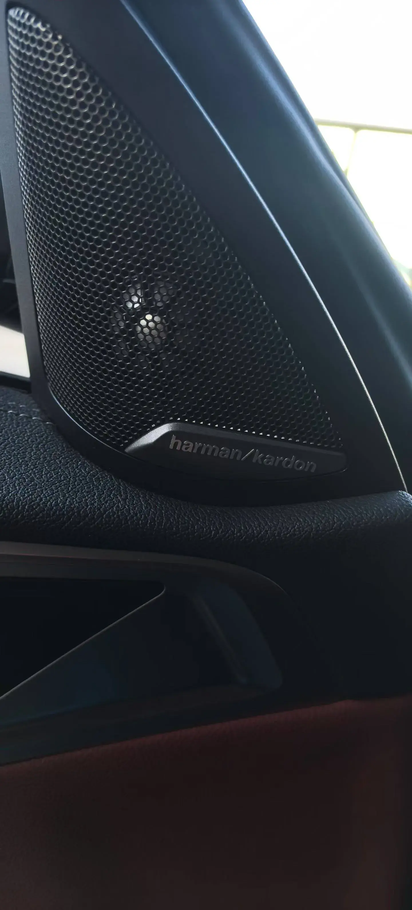 2021 BMW 2 thumbnail 4