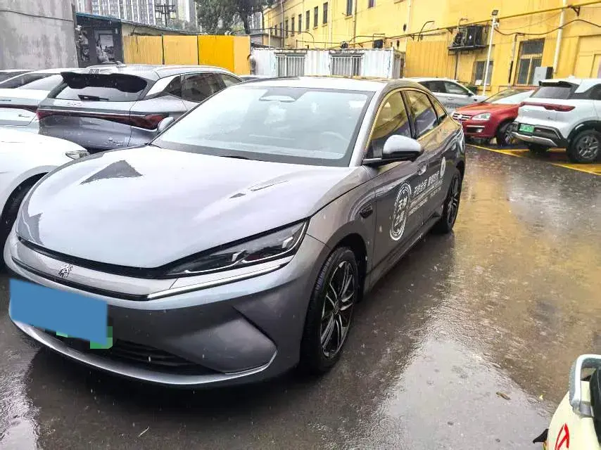 2025 BYD QINL view 1