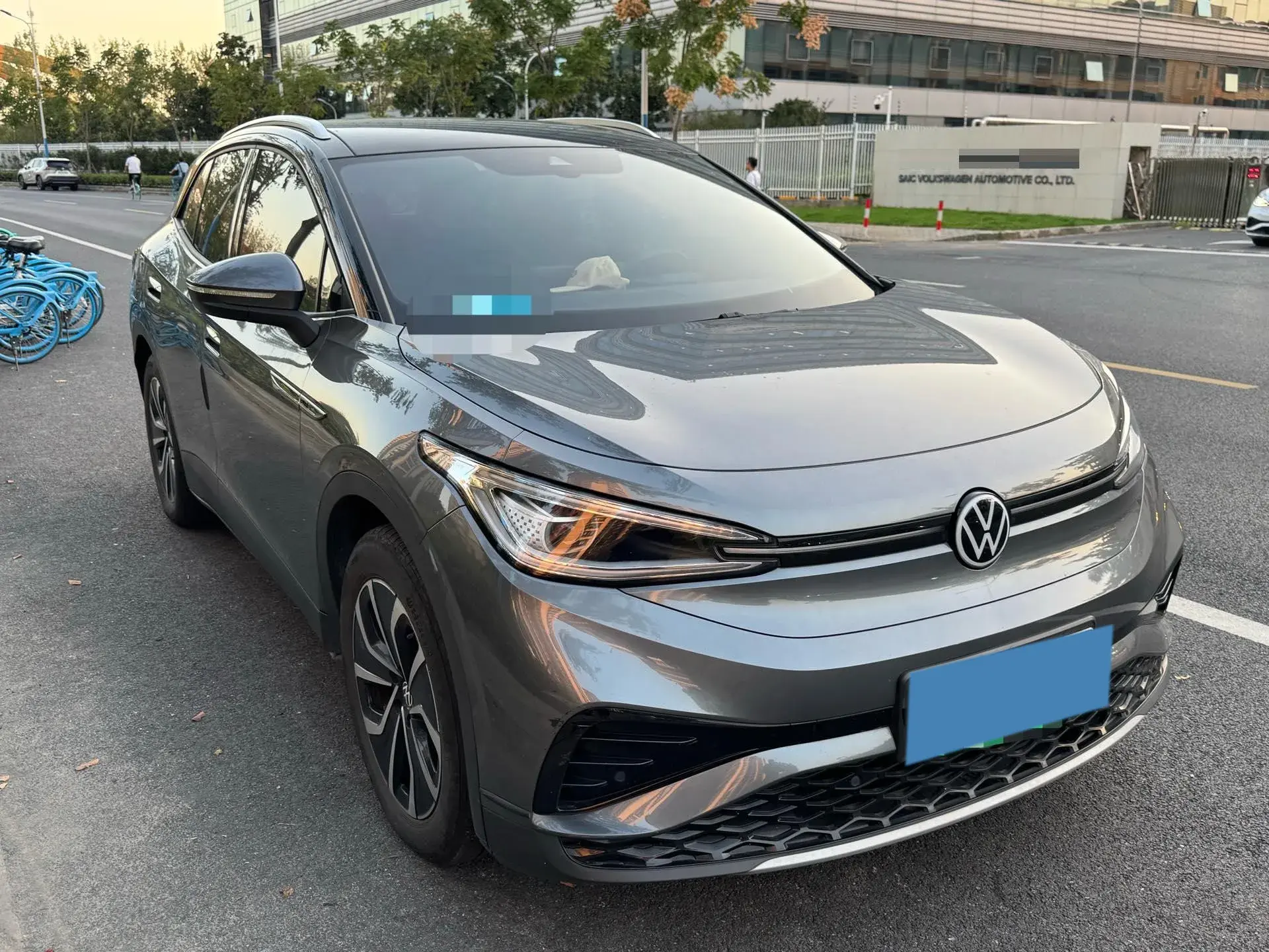 2022 VOLKSWAGEN ID.4 thumbnail 3