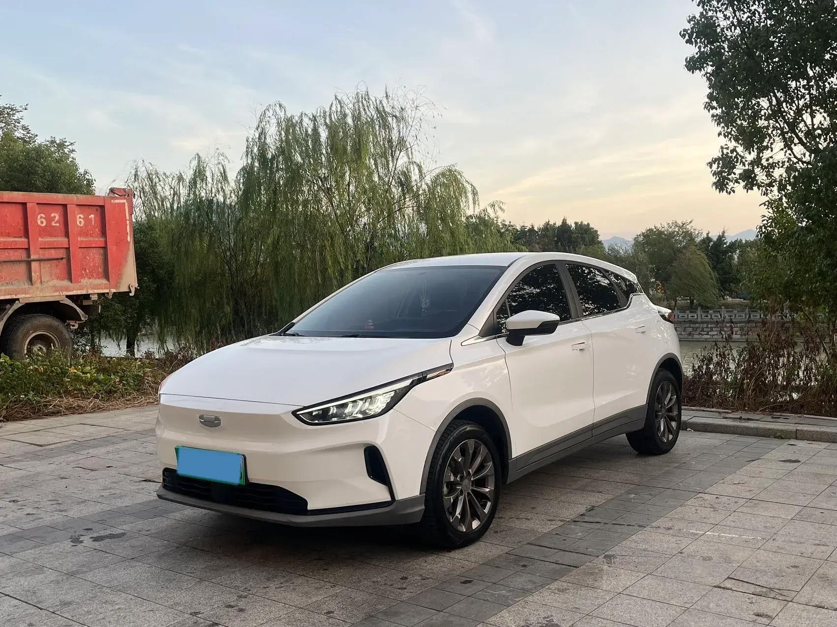 2021 GEOMETRY C view 1