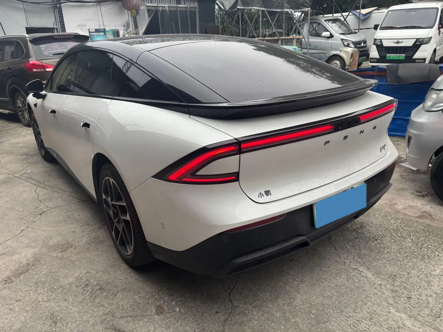 2024 XPENG P7+ thumbnail 3