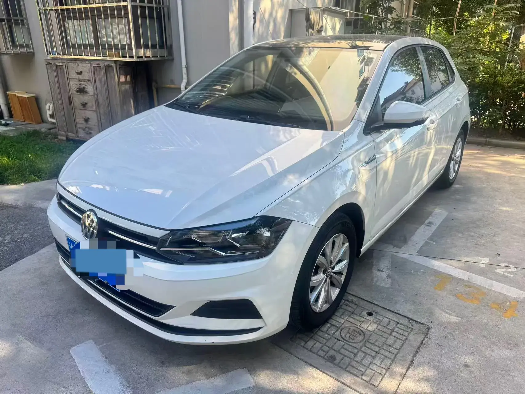 2019 VOLKSWAGEN POLO view 1
