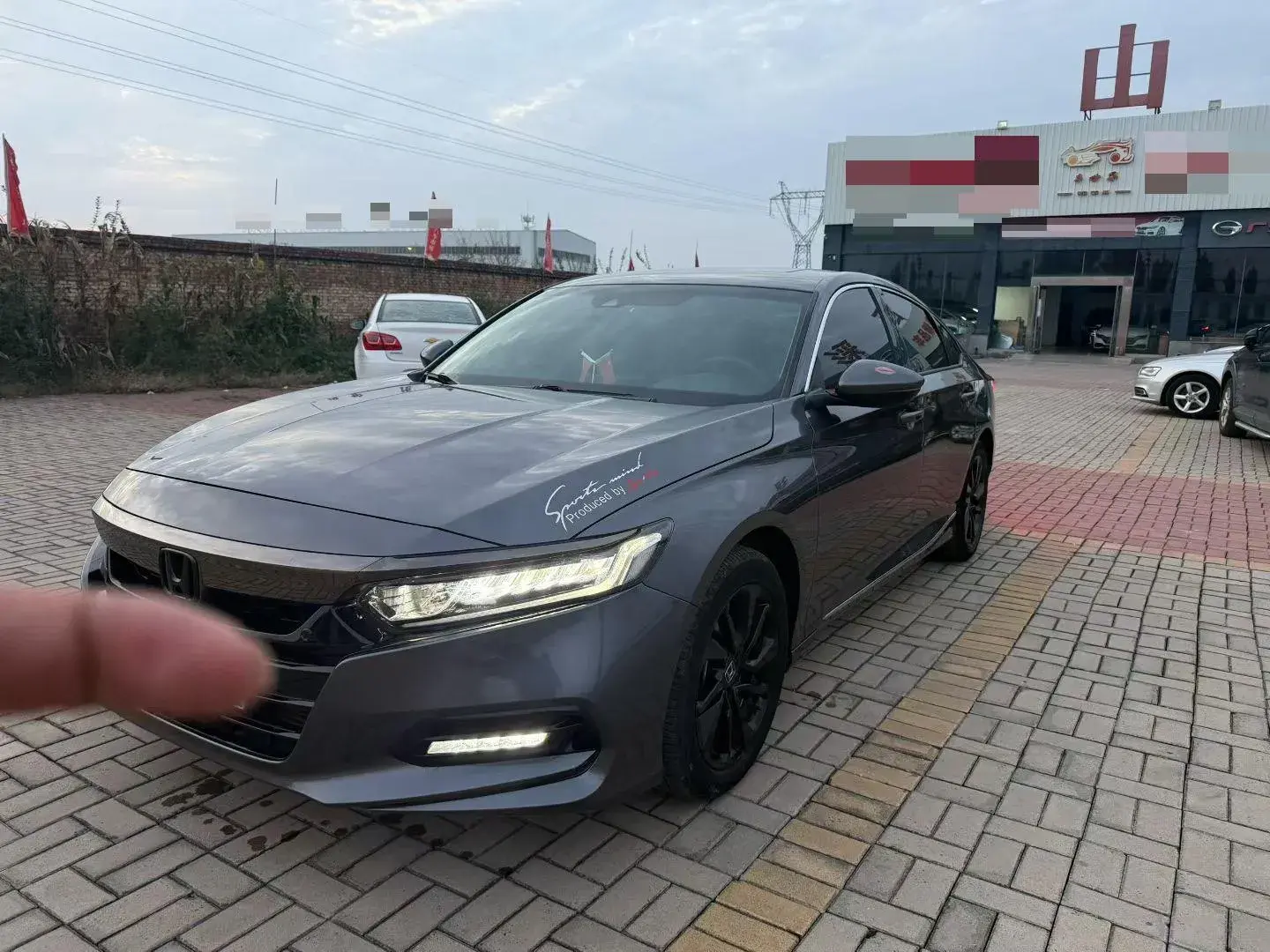 2021 HONDA ACCORD view 1