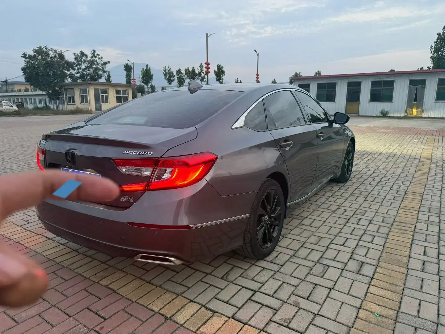 2021 HONDA ACCORD thumbnail 2