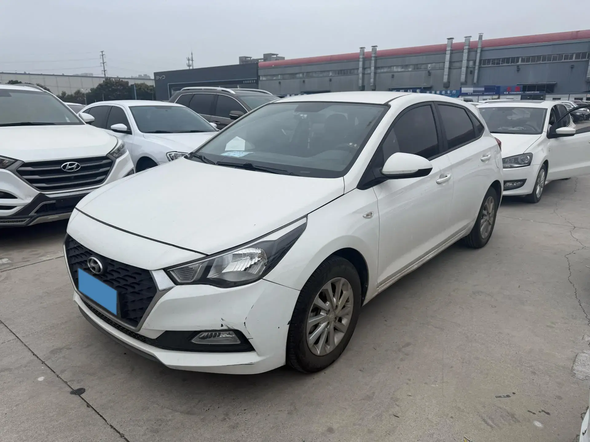 2017 HYUNDAI VERNA view 1