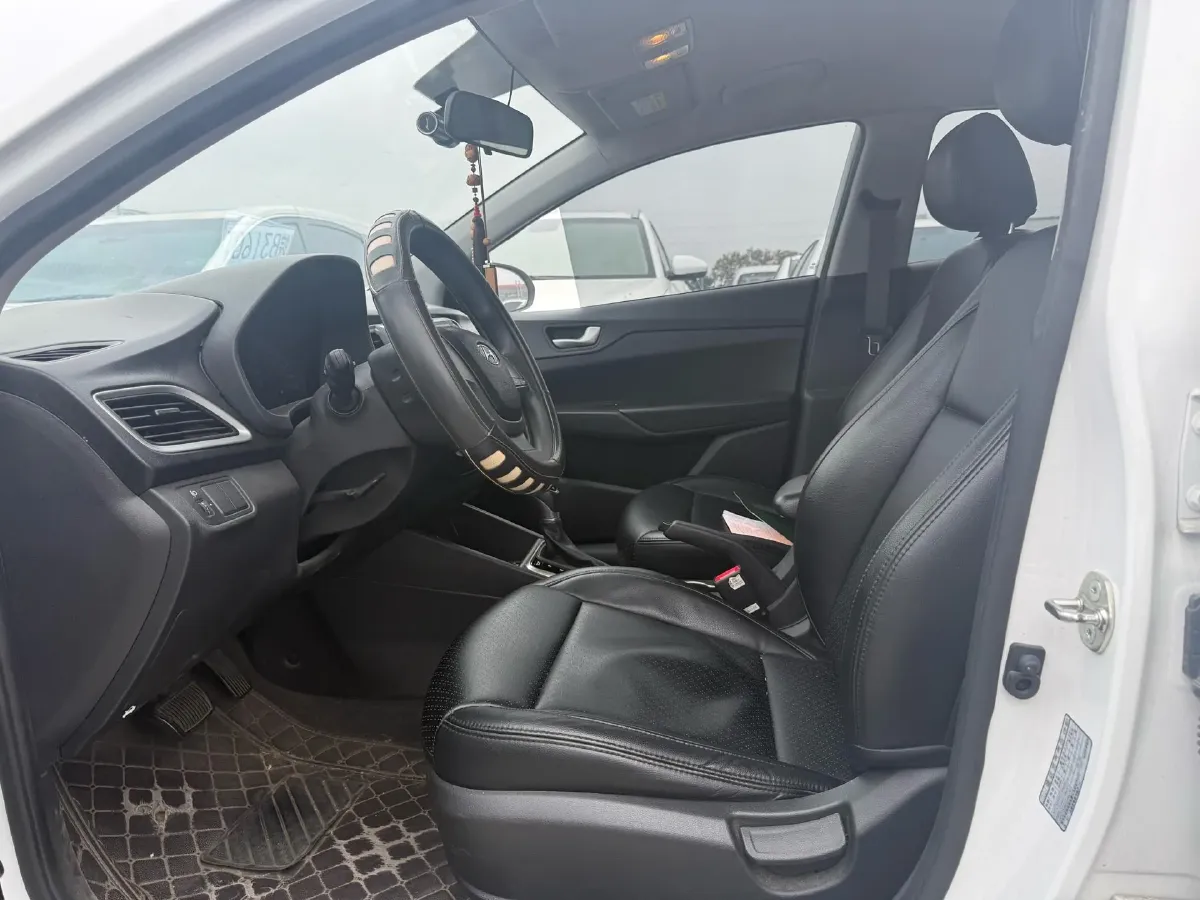 2017 Hyundai Verna RV 1.4L 100HP L4 6AT,autocango,china used car exporter,china ev exporter,chinese used car exporter,chinese used ev exporter