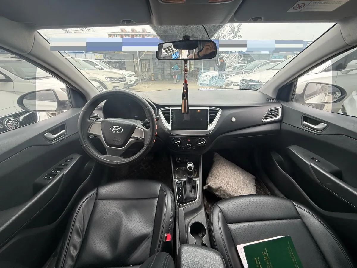 2017 Hyundai Verna RV 1.4L 100HP L4 6AT,autocango,china used car exporter,china ev exporter,chinese used car exporter,chinese used ev exporter