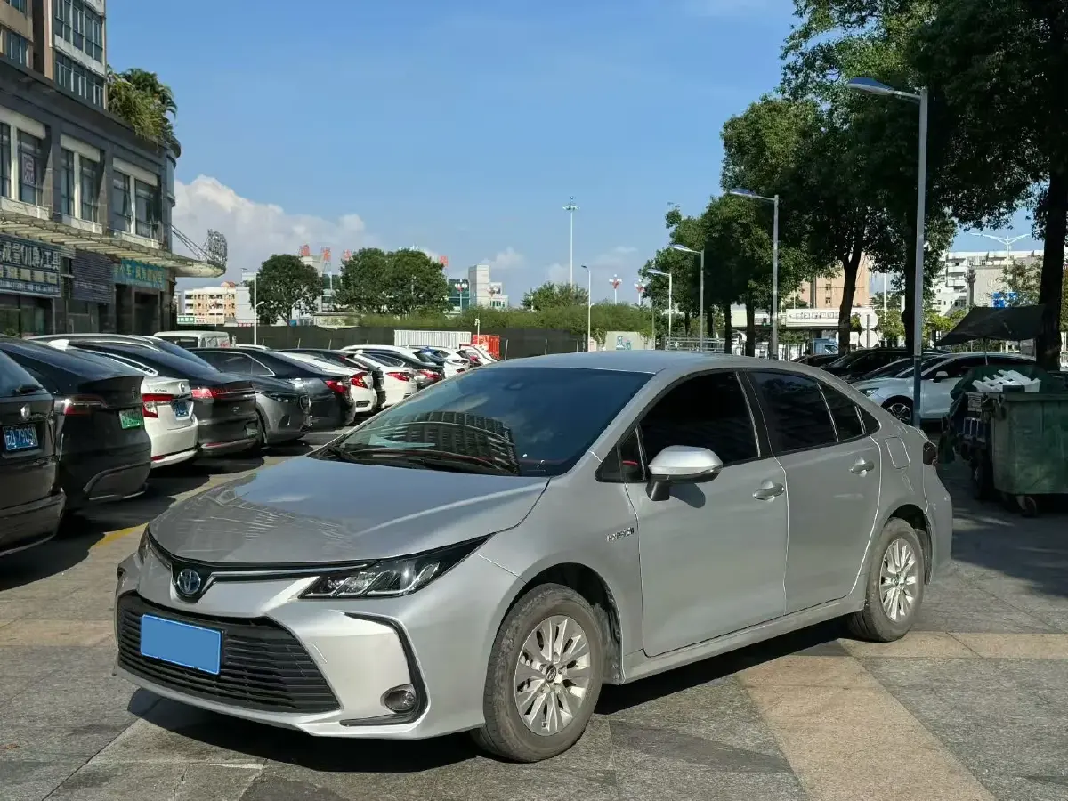 2022 Toyota Corolla 1.8L 98HP L4 E-CVT Hybrid