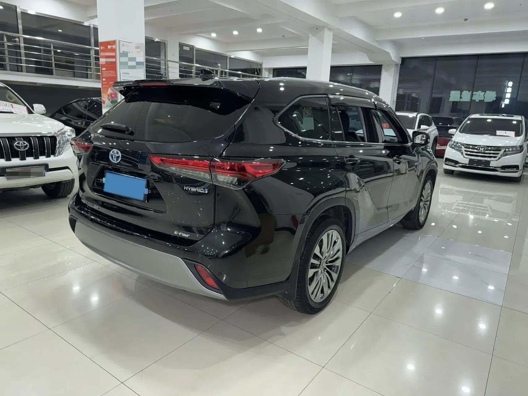 2022 TOYOTA HIGHLANDER thumbnail 3