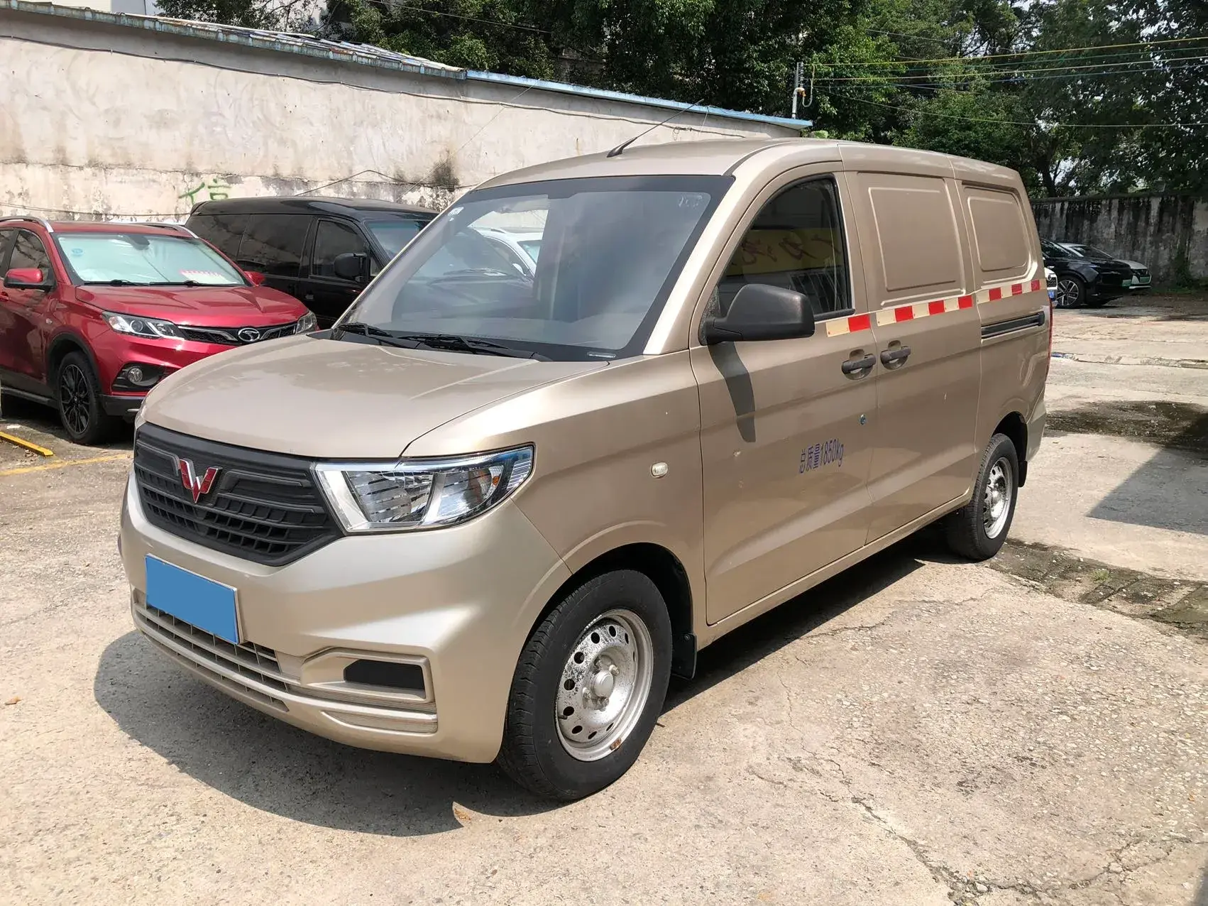 2019 WULING HONGGUANG view 1