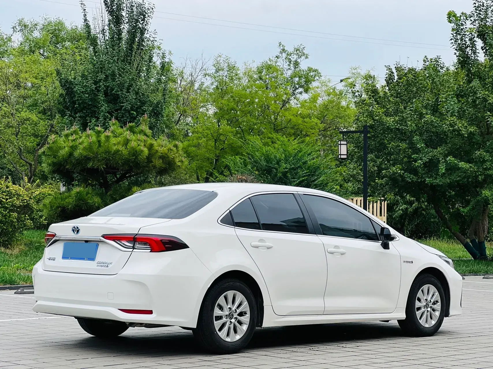 2024 TOYOTA COROLLA thumbnail 3