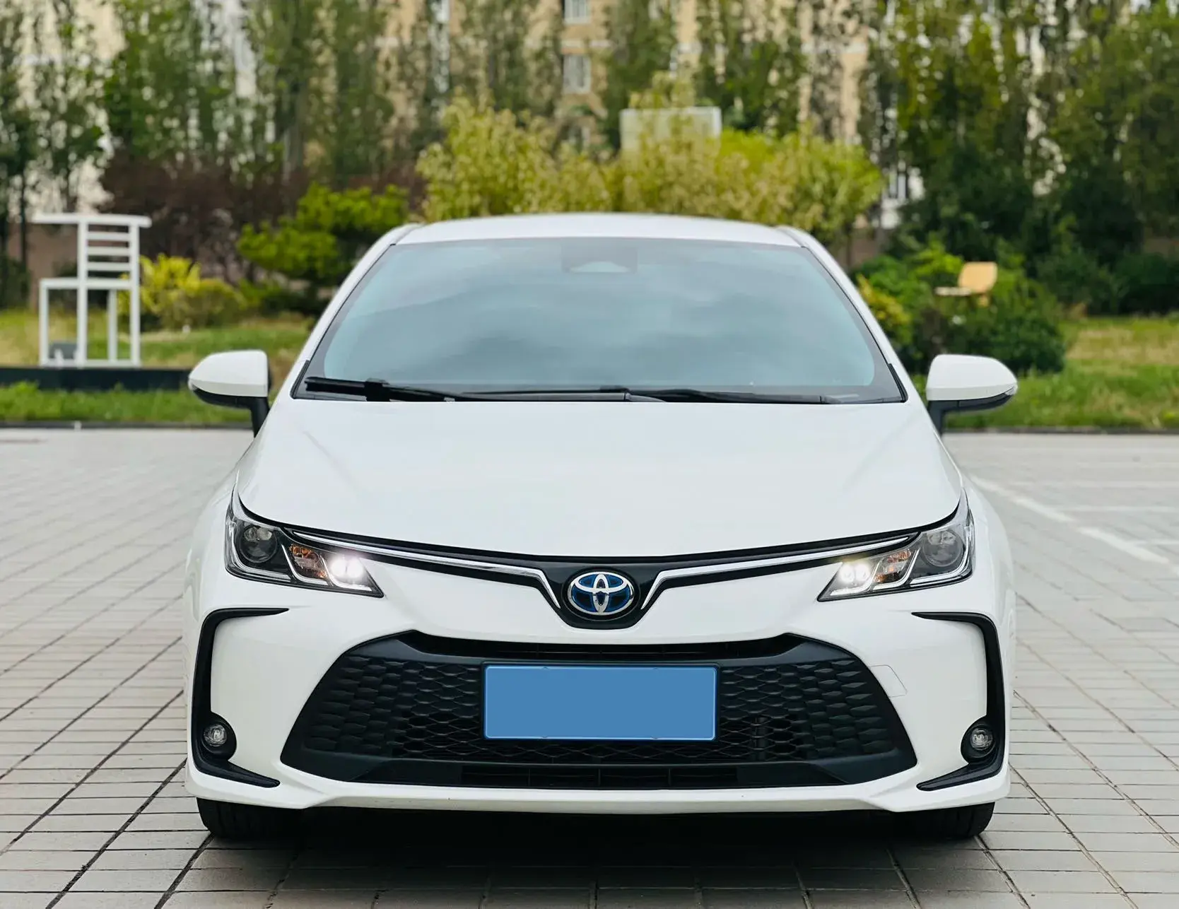 2024 TOYOTA COROLLA thumbnail 2