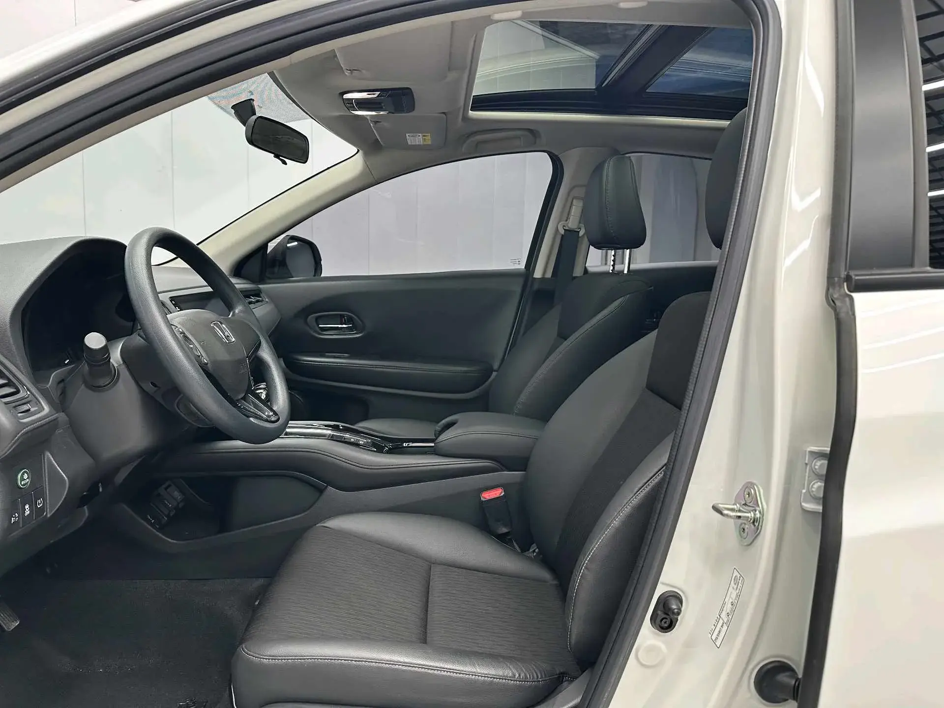 2020 HONDA VEZEL thumbnail 4