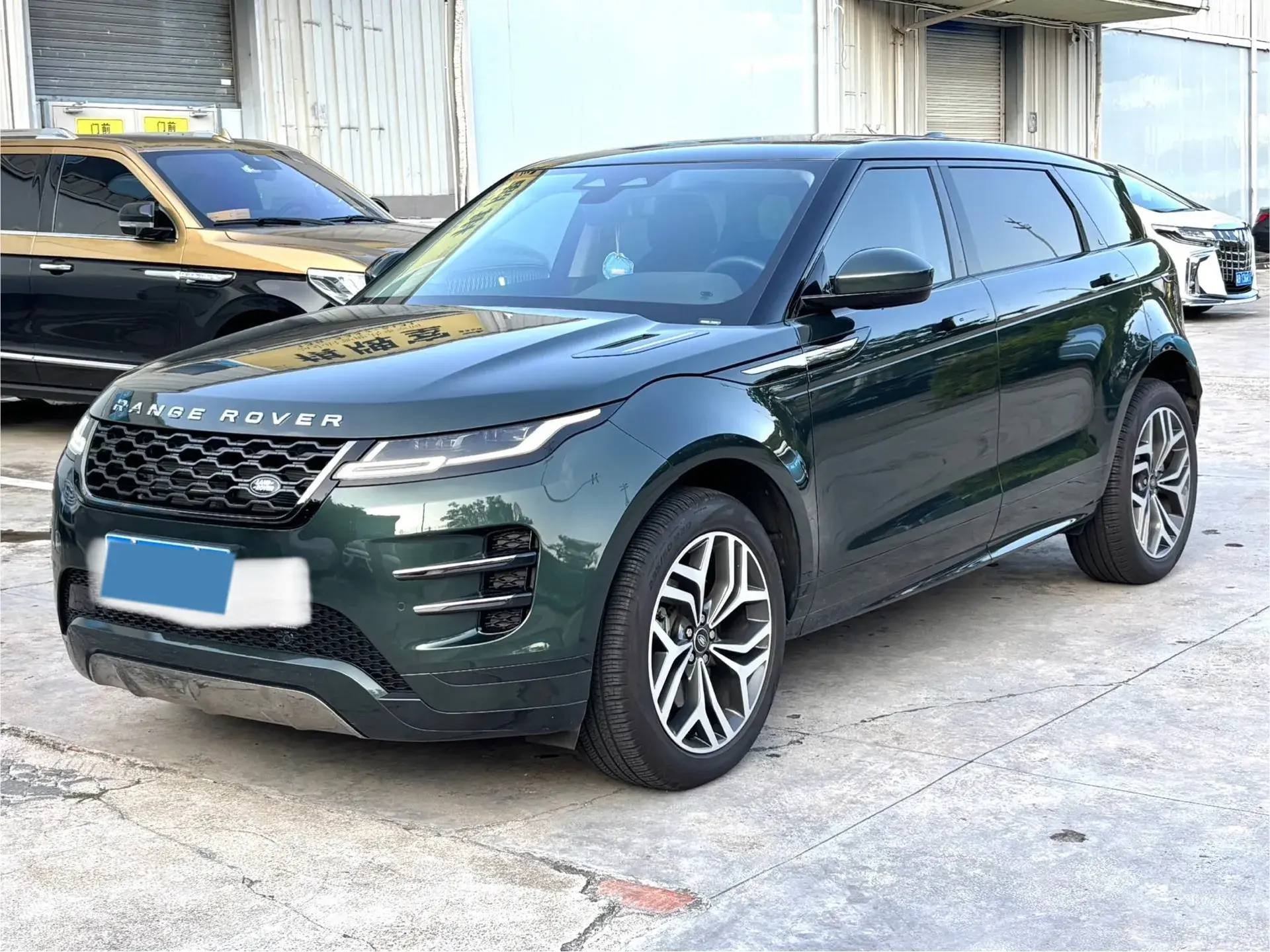 2024 LAND ROVER view 1