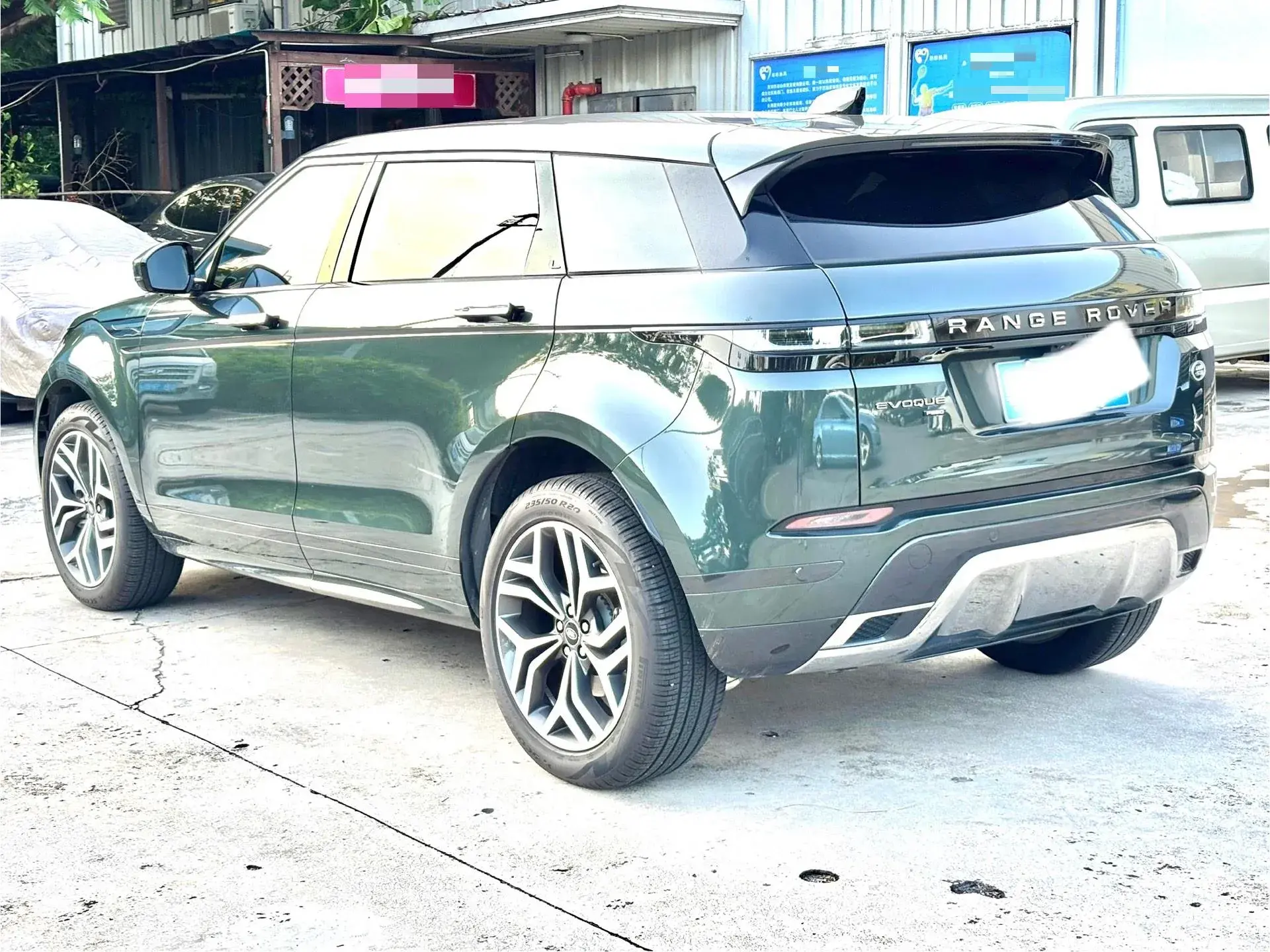 2024 LAND ROVER thumbnail 4