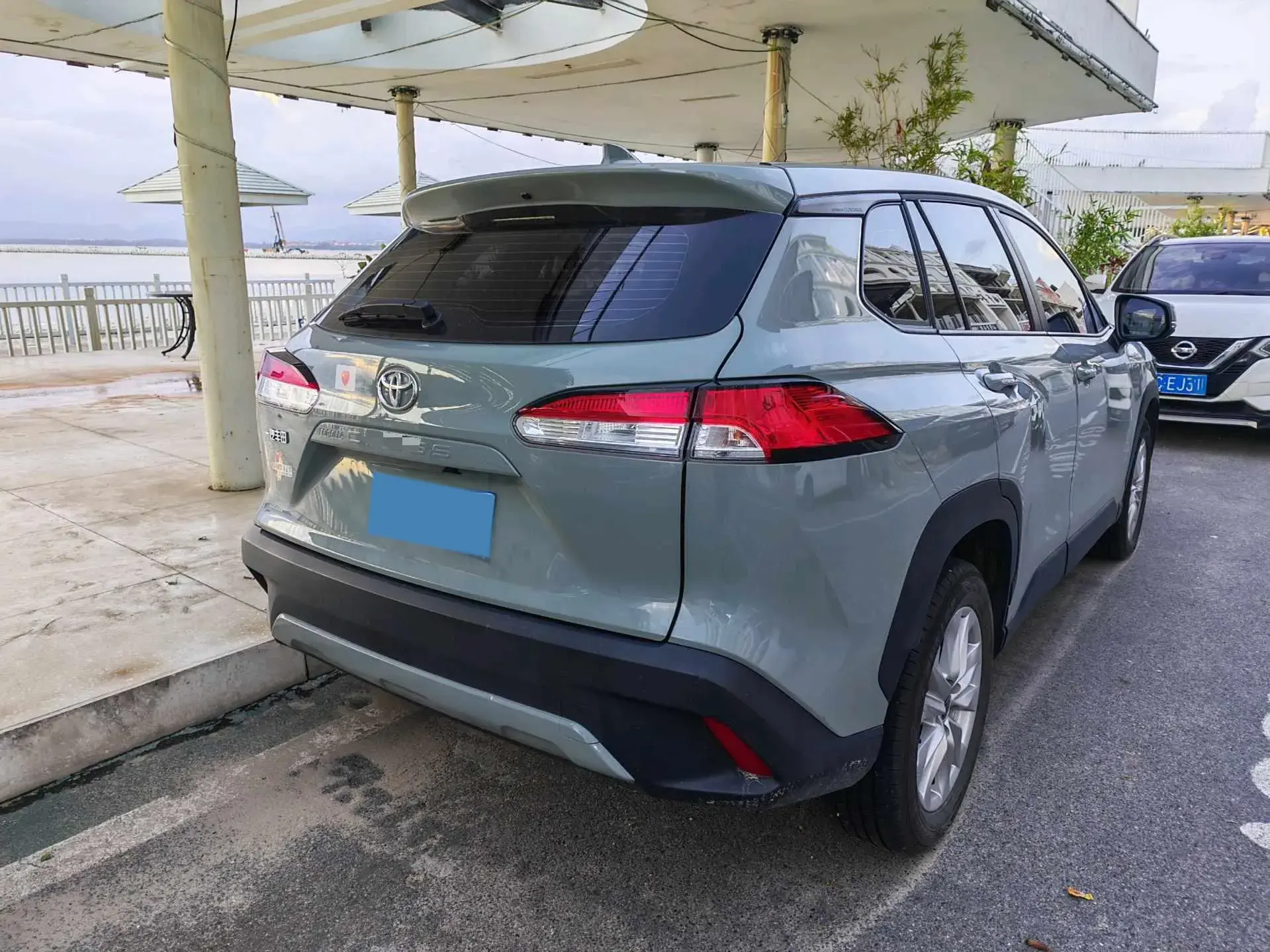 2023 TOYOTA COROLLA thumbnail 3