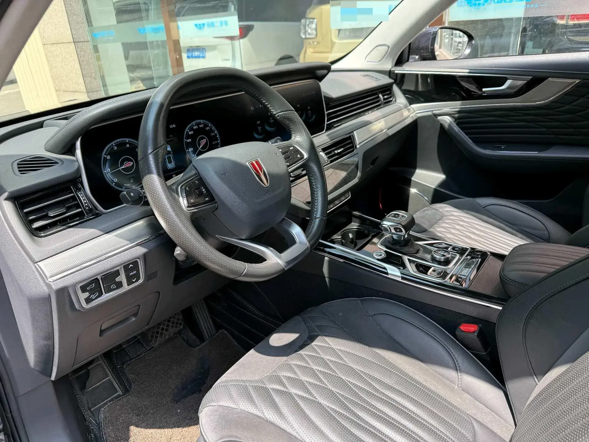 2022 HONGQI HS5 thumbnail 4