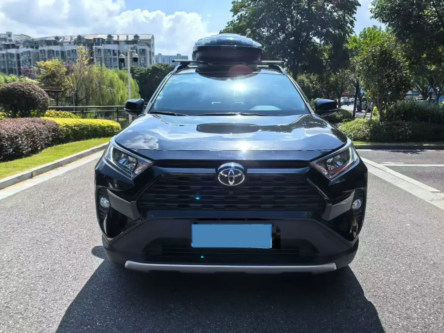 2022 TOYOTA RAV4 thumbnail 3