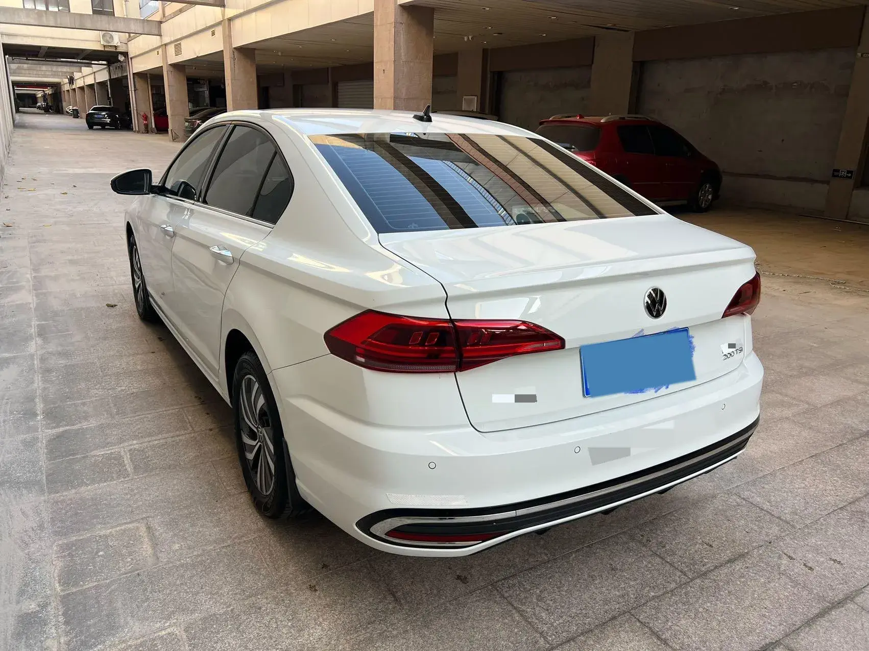 2023 VOLKSWAGEN BORA thumbnail 4