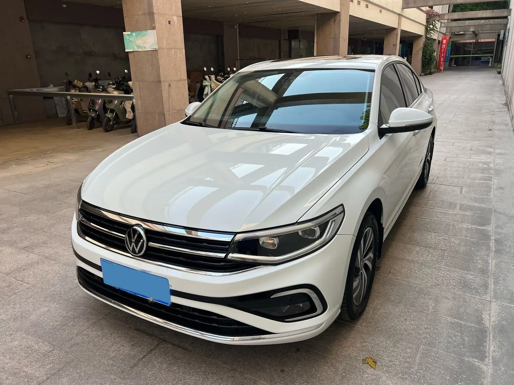 2023 VOLKSWAGEN BORA view 1