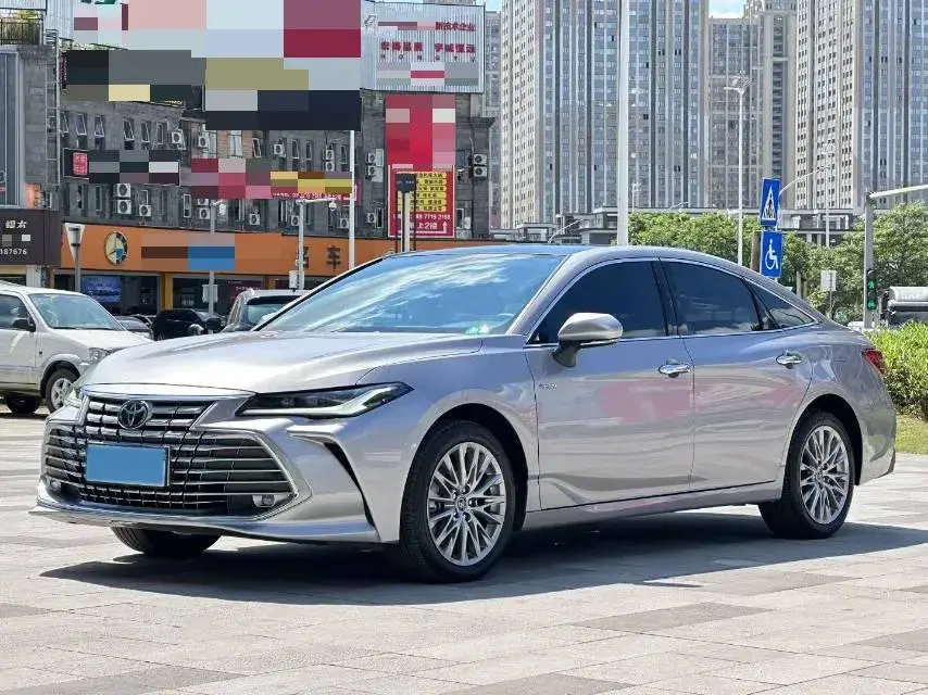 2024 TOYOTA AVALON view 1