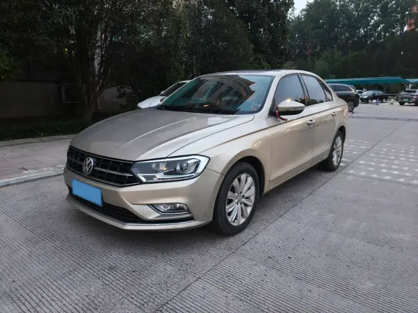 2018 VOLKSWAGEN BORA view 1