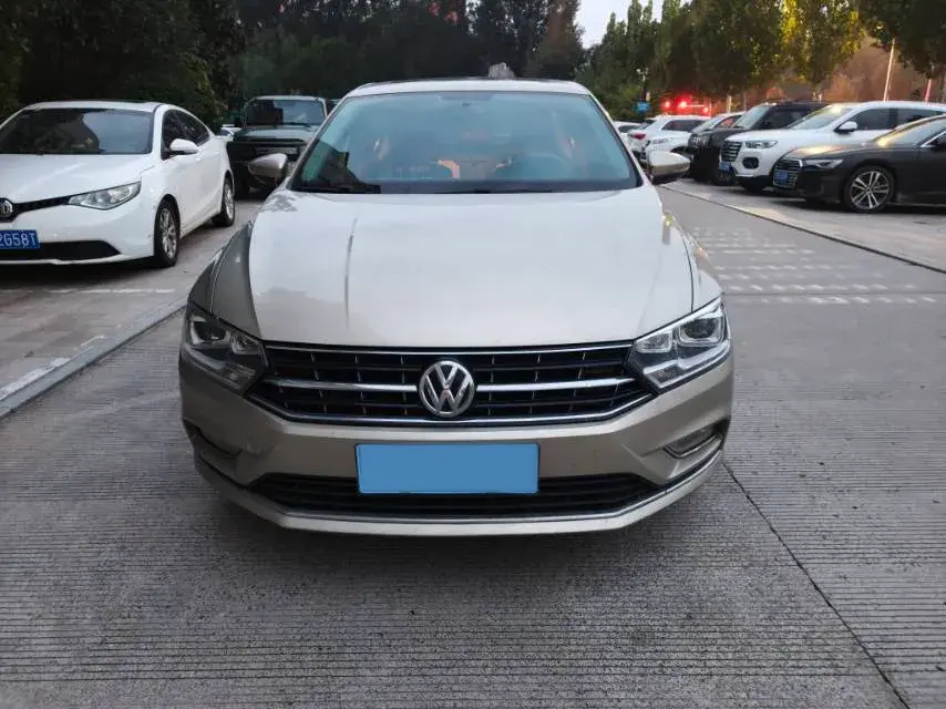 2018 VOLKSWAGEN BORA thumbnail 2