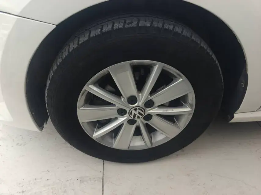 2016 VOLKSWAGEN POLO thumbnail 2