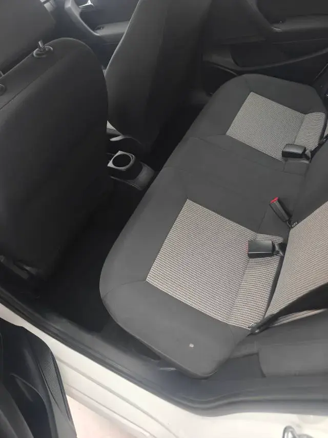 2016 VOLKSWAGEN POLO thumbnail 4