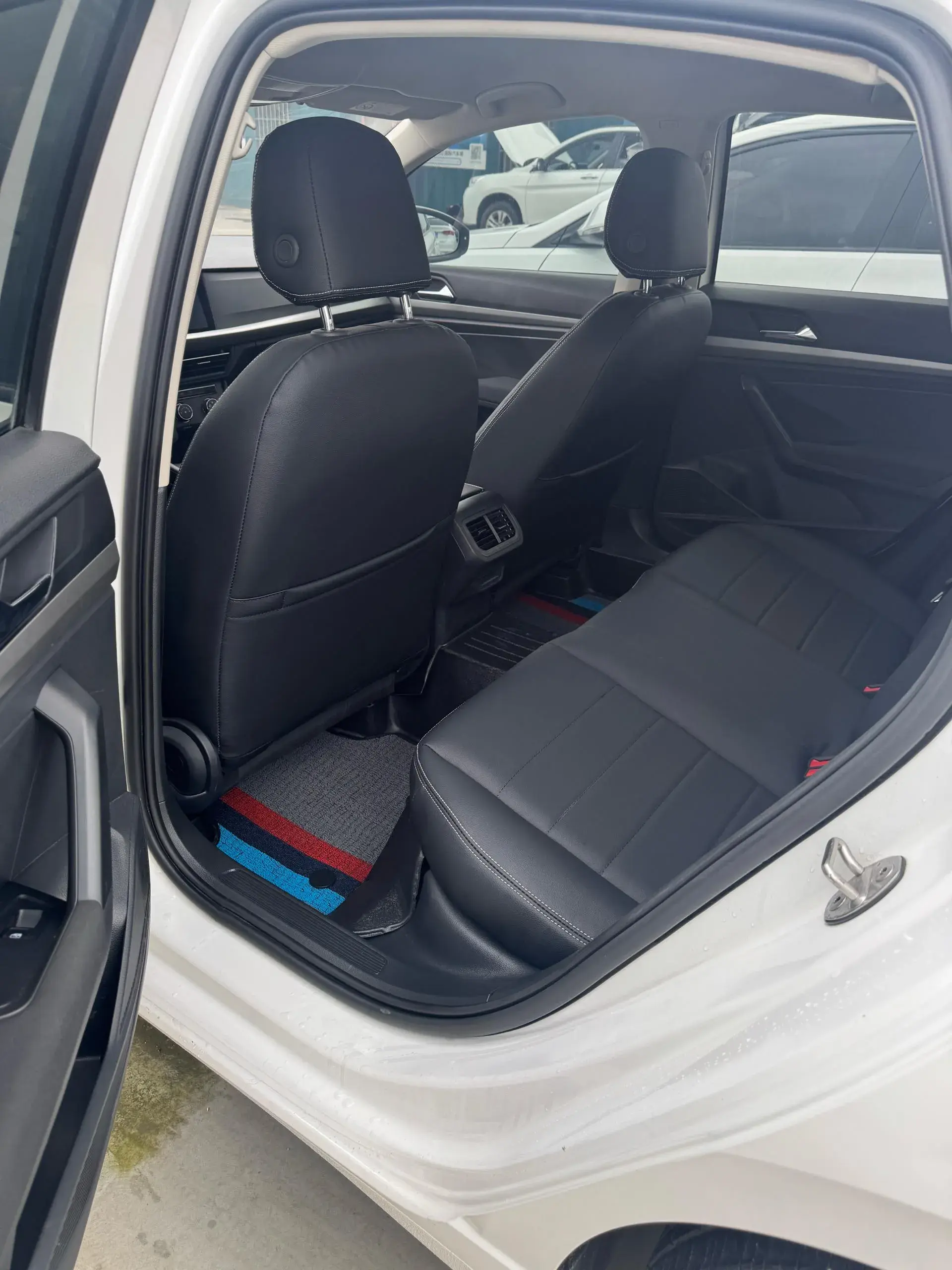 2022 VOLKSWAGEN LAVIDA thumbnail 4