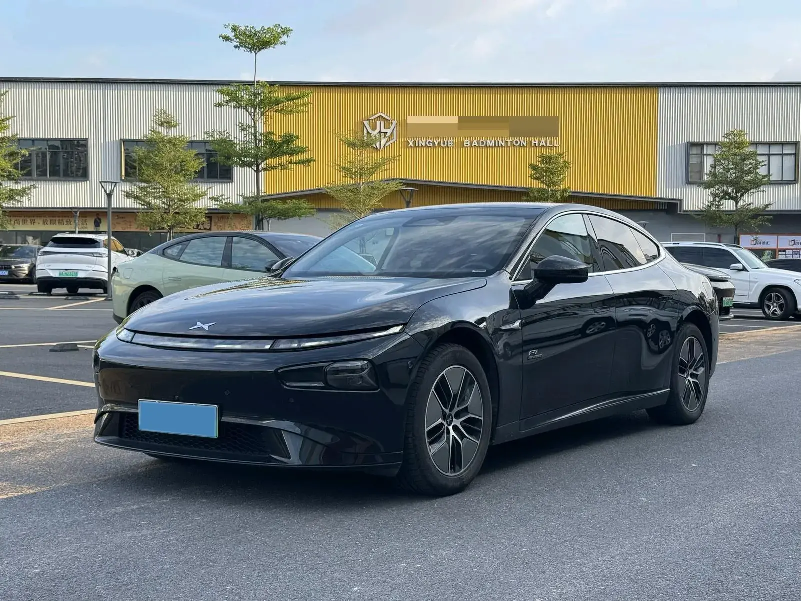 2023 XPENG P7 view 1