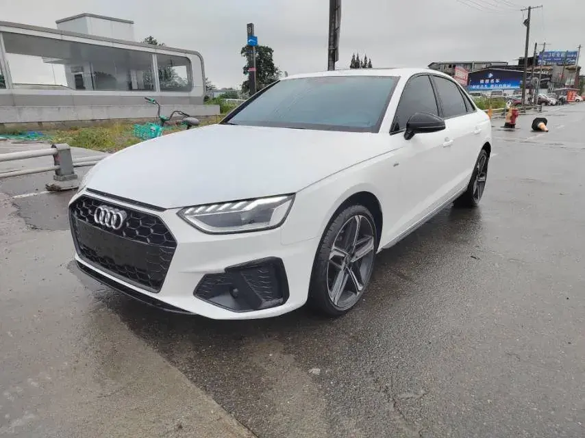 2024 AUDI A4L view 1