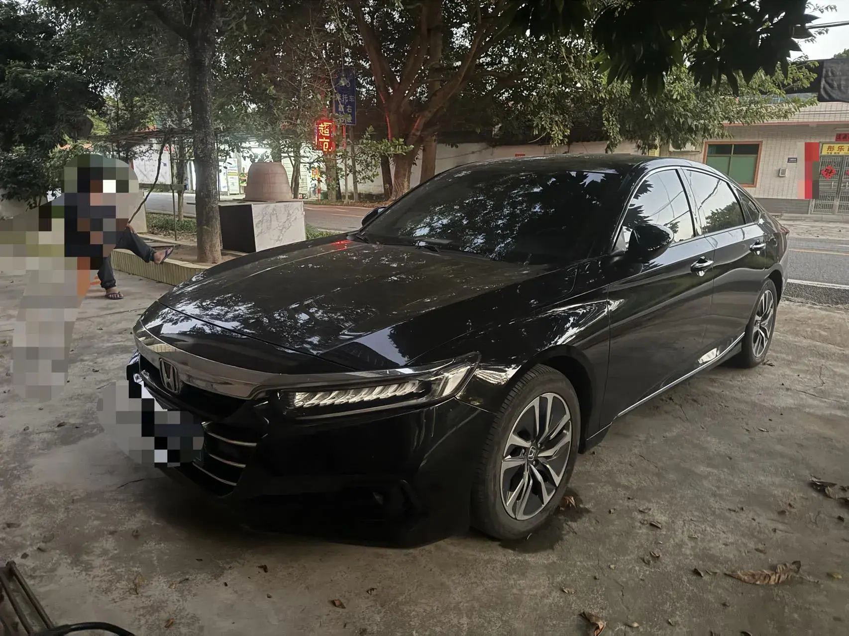 2022 HONDA ACCORD view 1