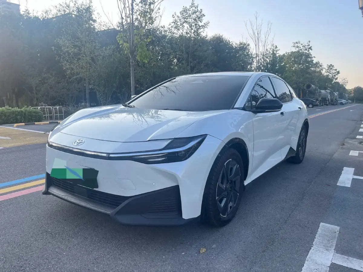 2024 Toyota bZ3 BEV 49.92KWH