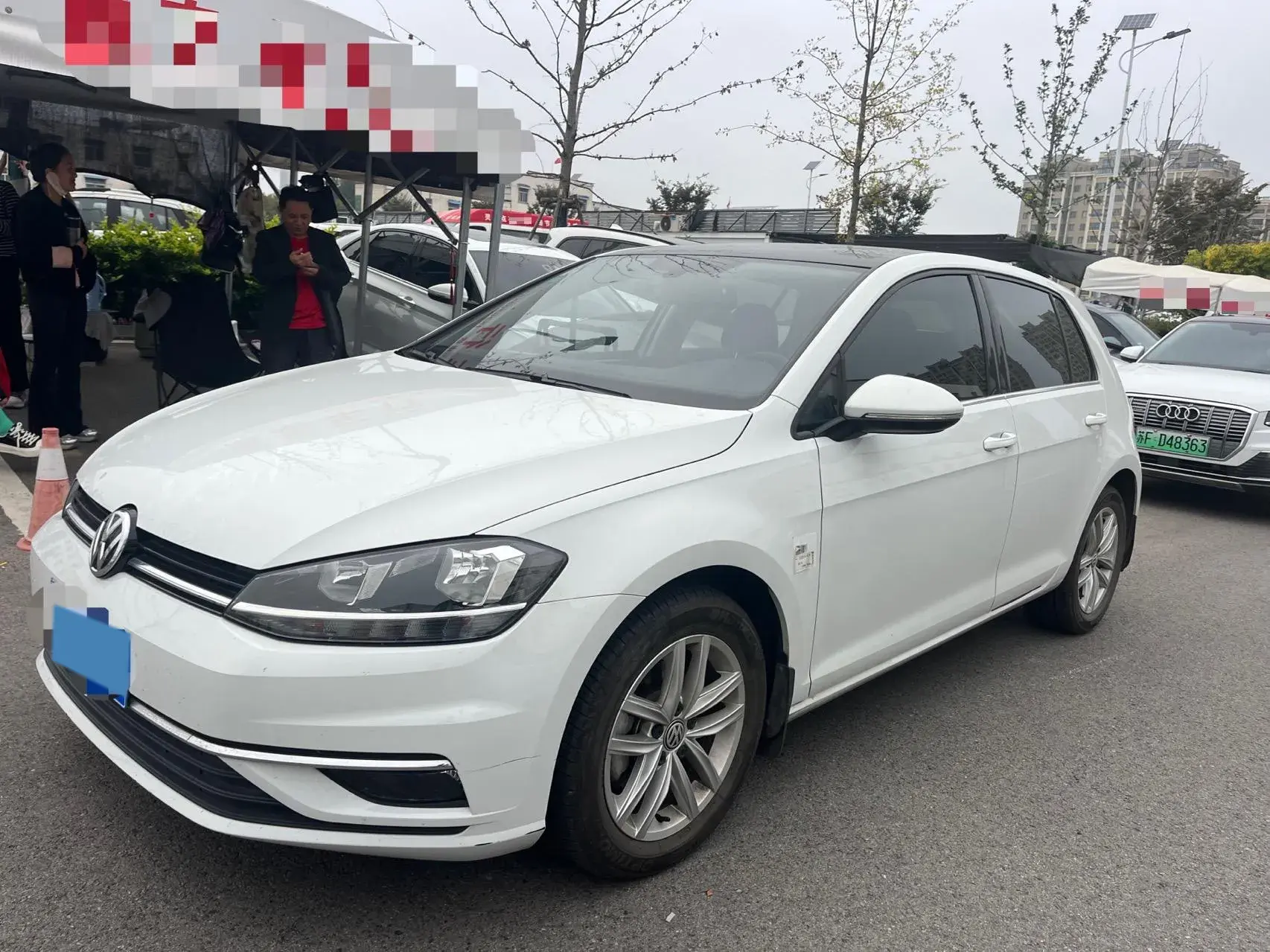 2019 VOLKSWAGEN GOLF view 1