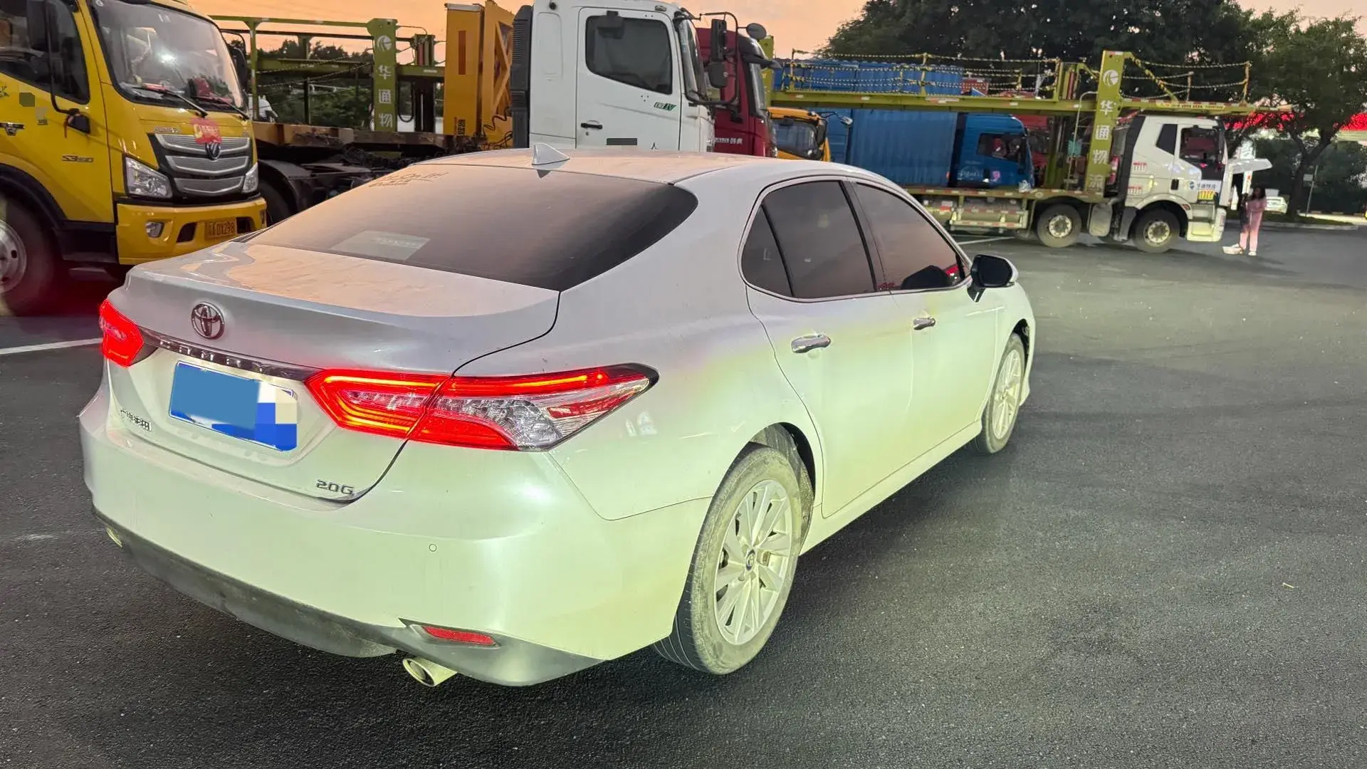 2023 TOYOTA CAMRY thumbnail 3