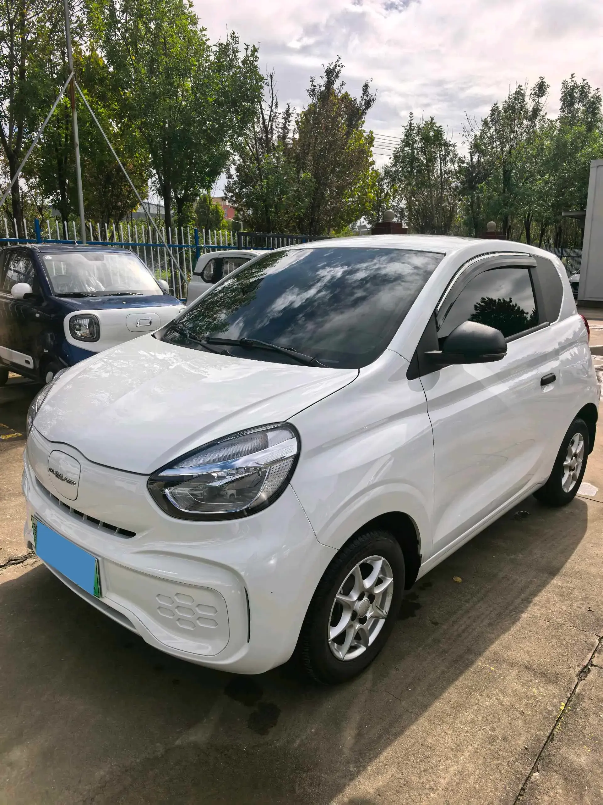 2022 ROEWE CLEVER view 1