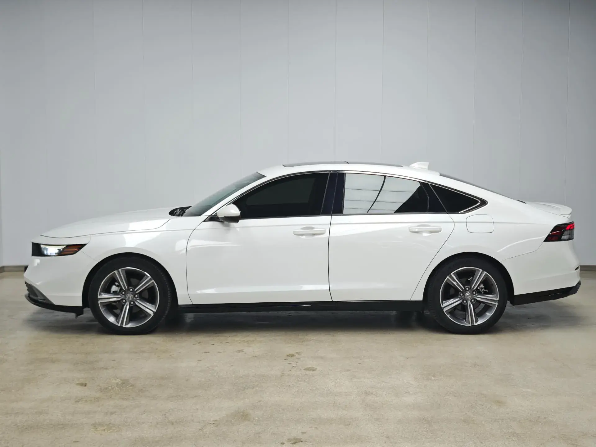 2023 HONDA ACCORD thumbnail 3