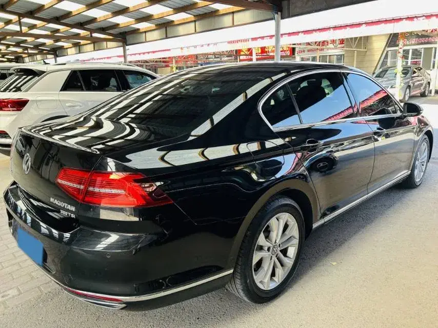 2018 VOLKSWAGEN MAGOTAN thumbnail 4