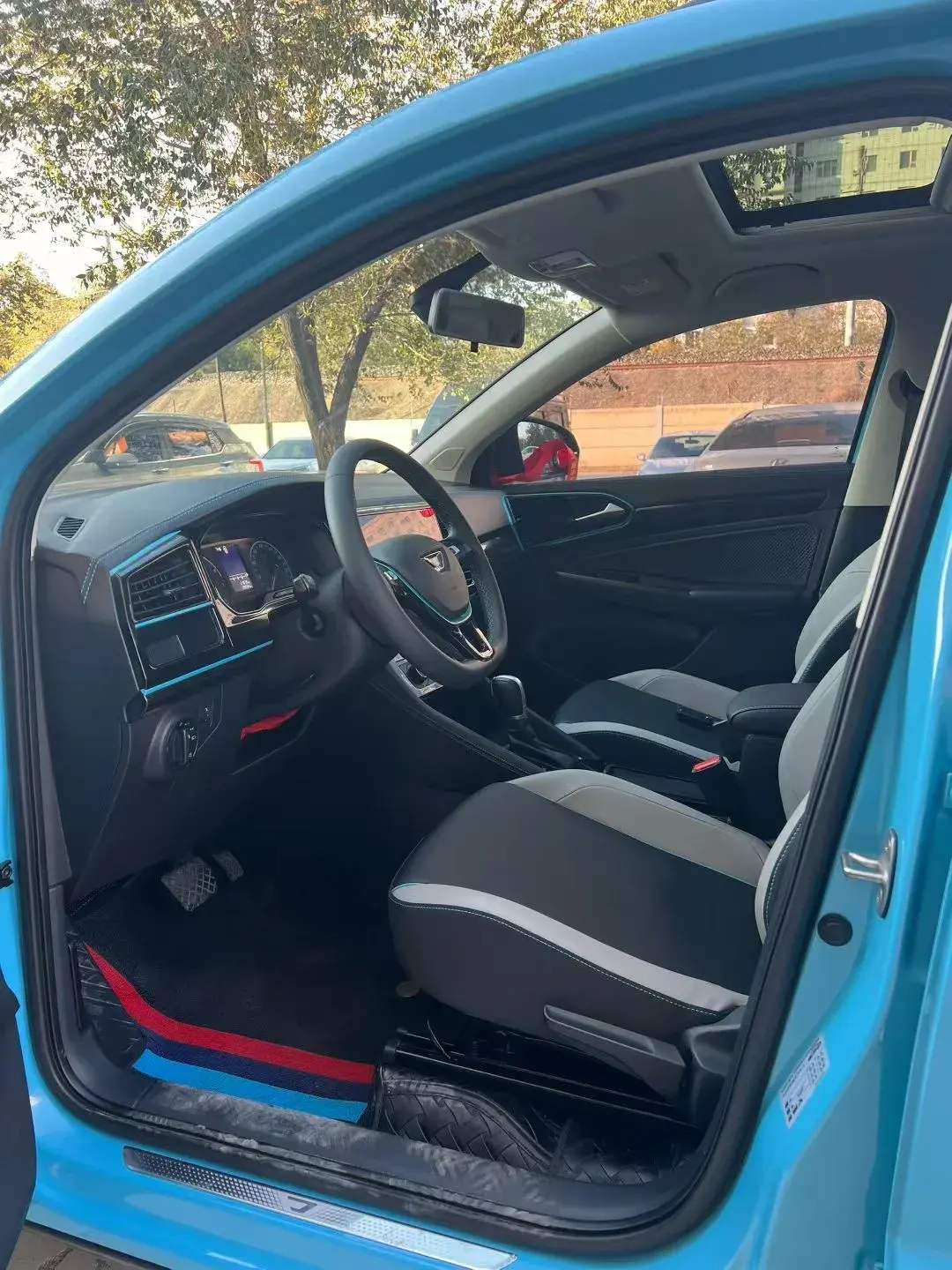 2022 JETTA VS5 thumbnail 4