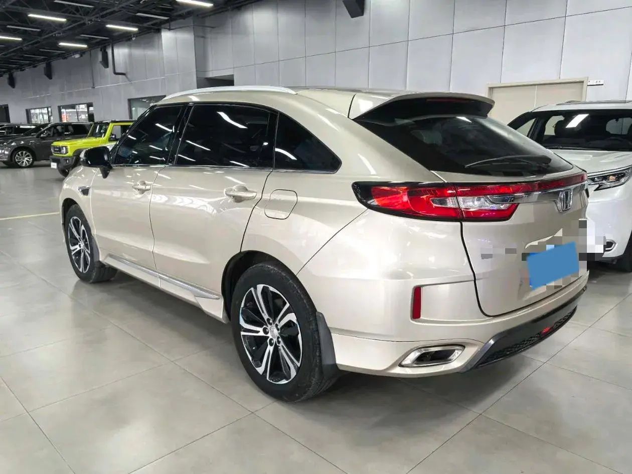 2017 HONDA UR-V thumbnail 3