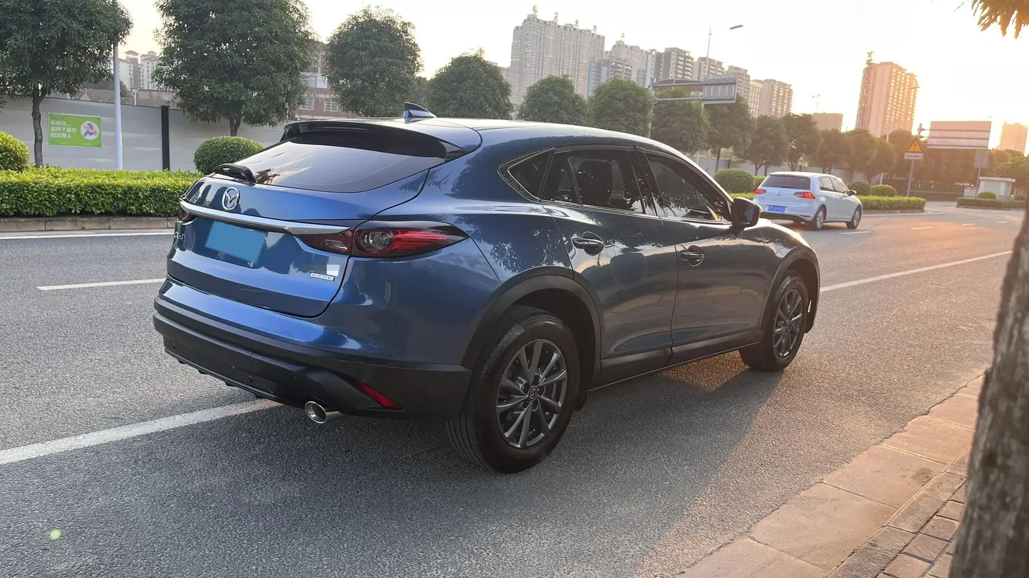 2020 MAZDA CX-4 thumbnail 4