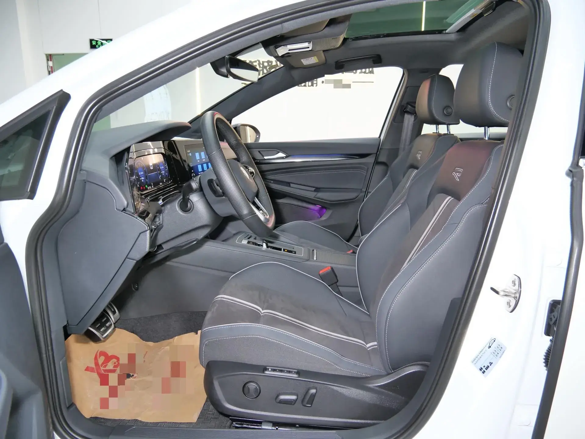 2023 VOLKSWAGEN GOLF thumbnail 4