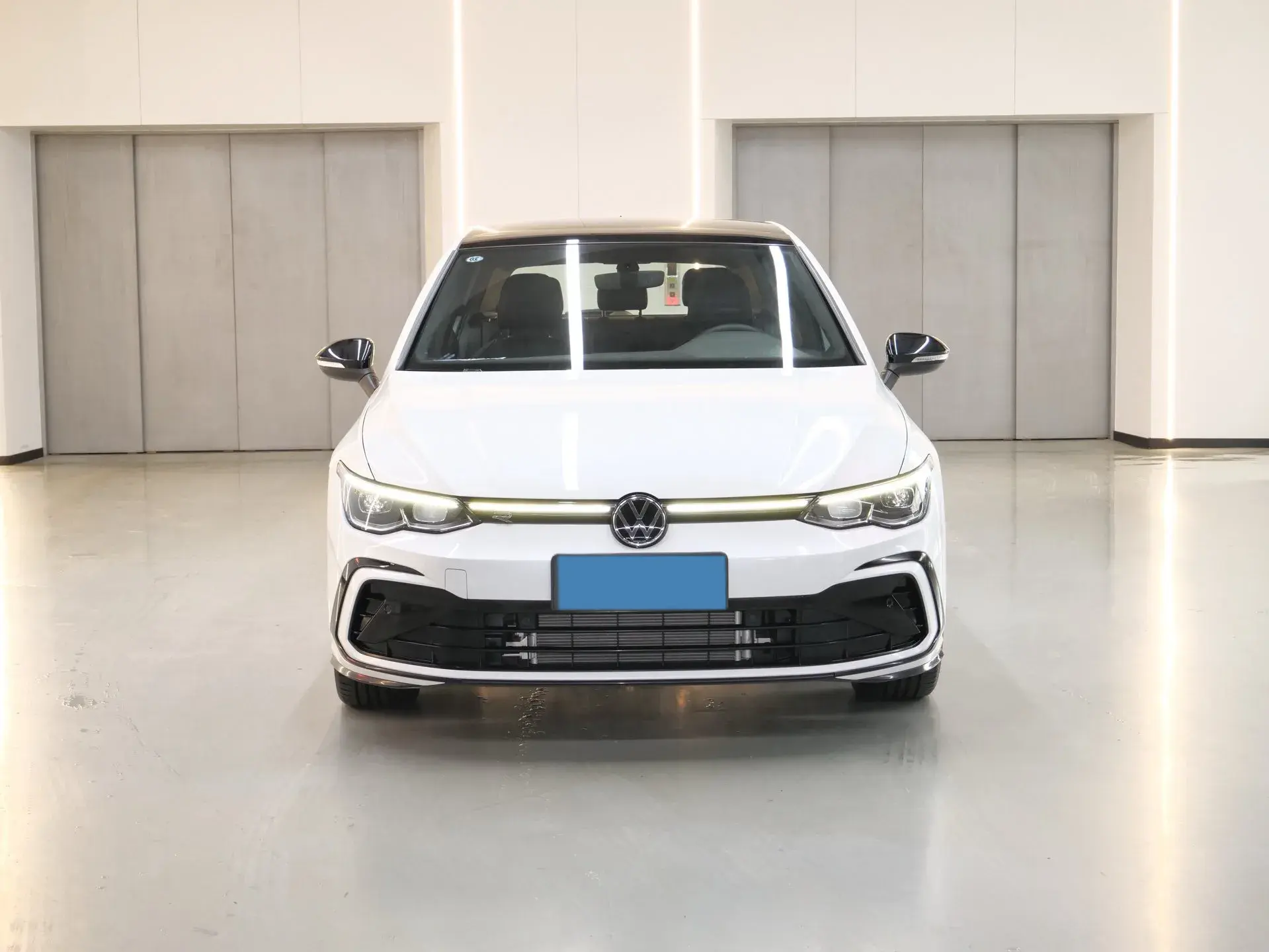 2023 VOLKSWAGEN GOLF thumbnail 2