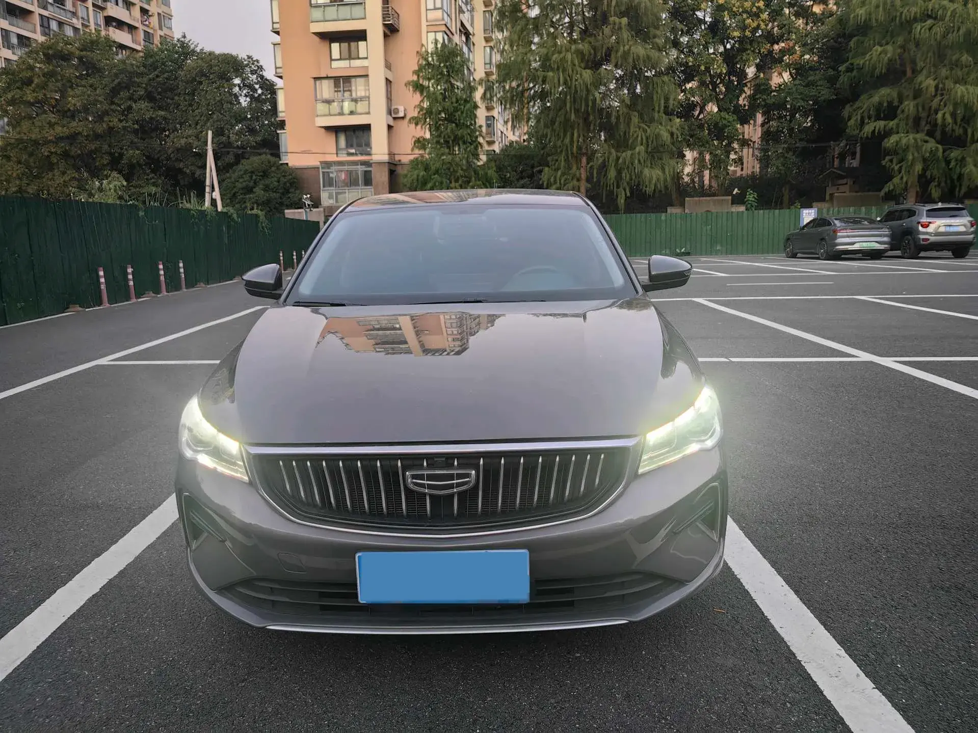 2023 GEELY EMGRAND thumbnail 2