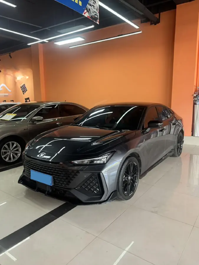 2024 ChangAn UNI-V 2.0T 233HP L4 8AT