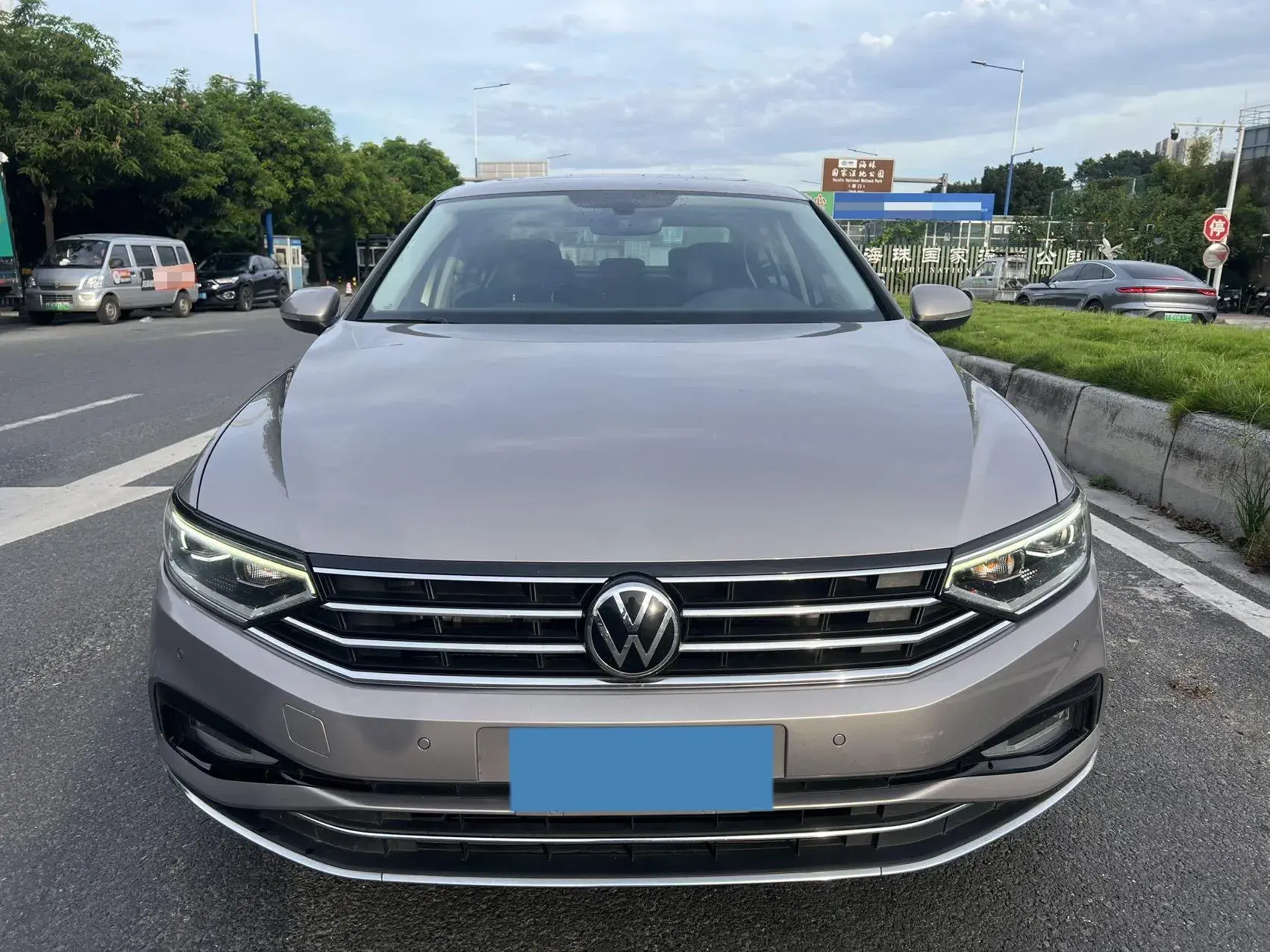 2020 VOLKSWAGEN MAGOTAN thumbnail 2