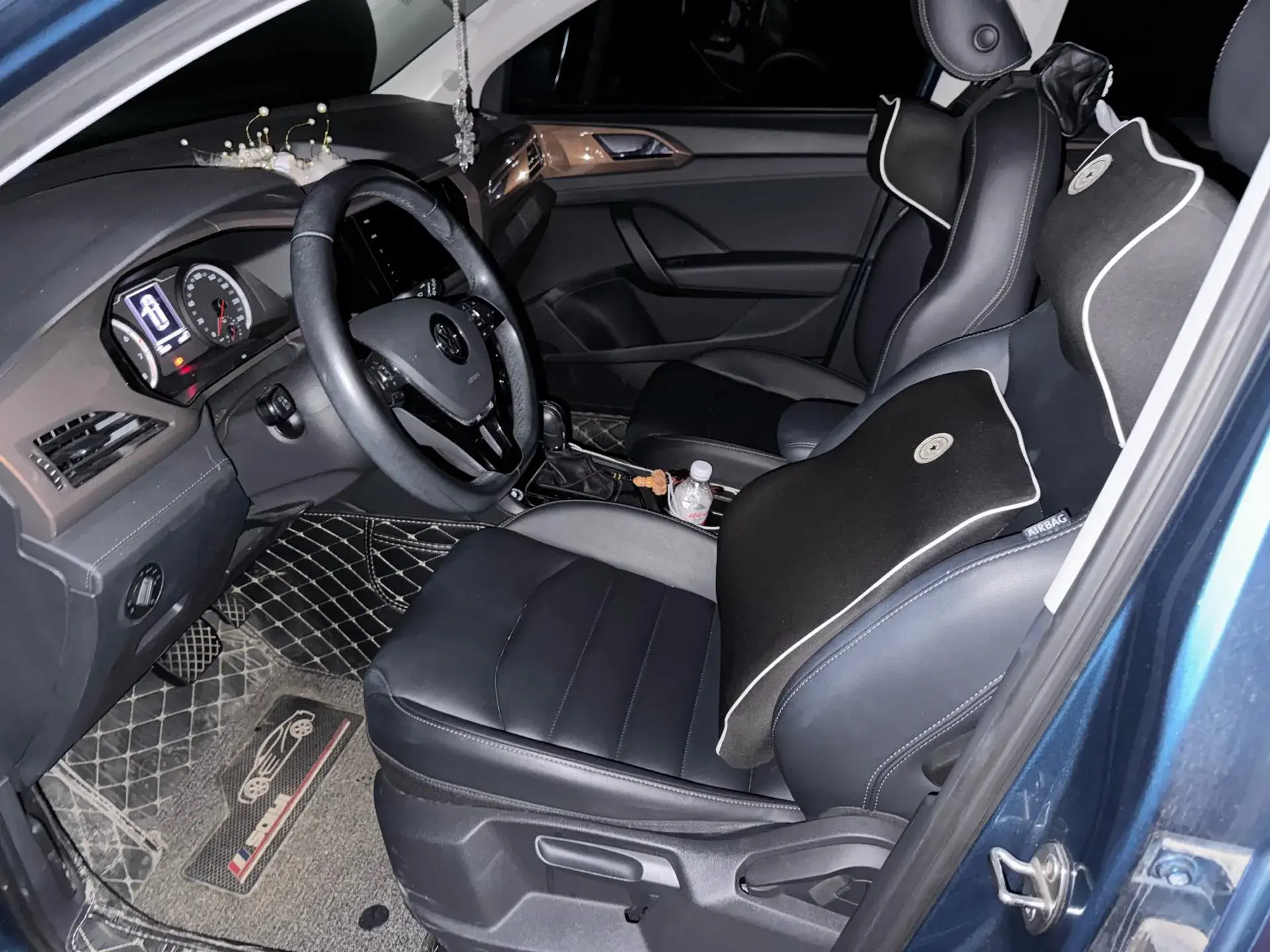 2021 VOLKSWAGEN THARU thumbnail 4